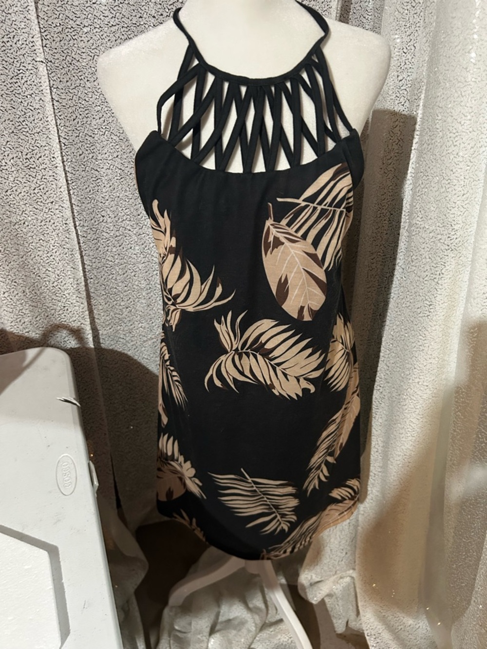 chicme Black and Beige Printed Halter Top